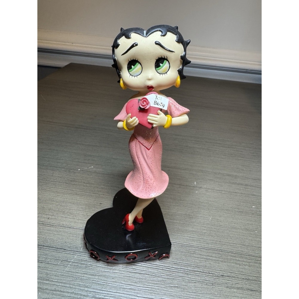 Betty Boop‎ Hugs And Kisses Collector Figurine 1999